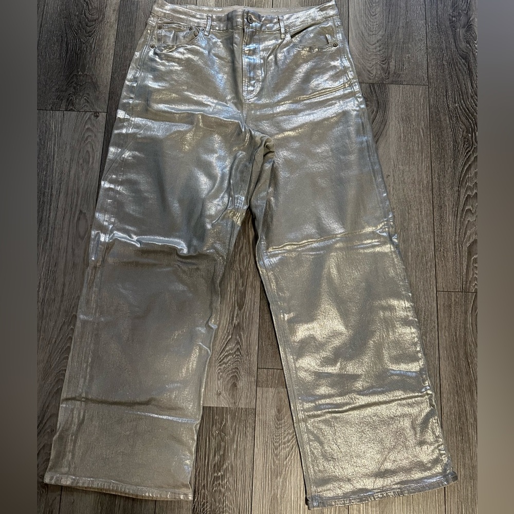 Metallic Silver Wide-Leg Jeans - American Eagle Curvy Super High Rise - Size 14